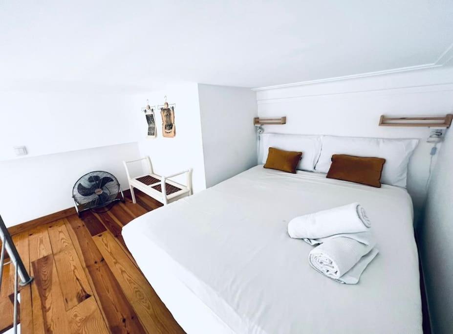 Apartamento Lovely Mezzanino Close To Lx Factory