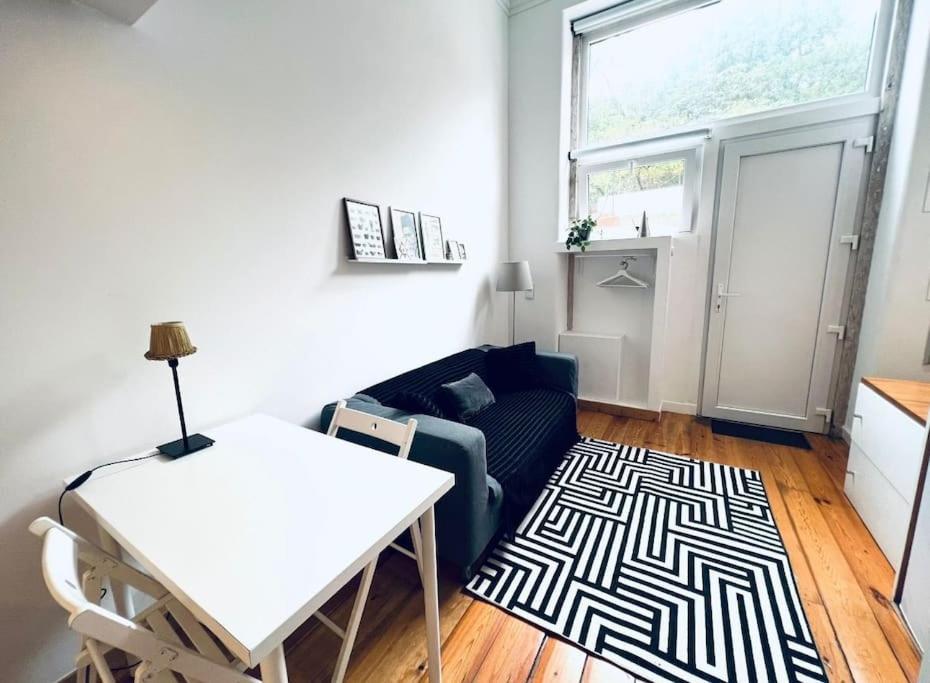 Lovely Mezzanino Close To Lx Factory * Lisboa